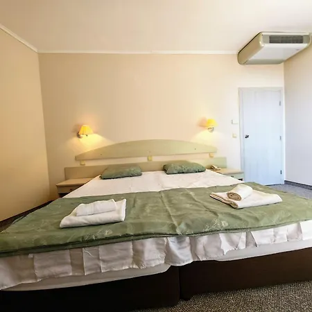 Private In Berlin Park Apartment *
